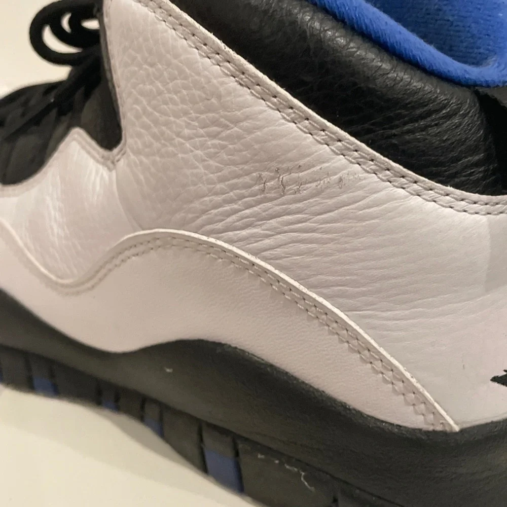 Jordan Men's White Black Blue Athletic Shoes